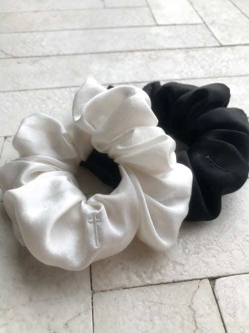 SILK SCRUNCHIE (4410061783112)